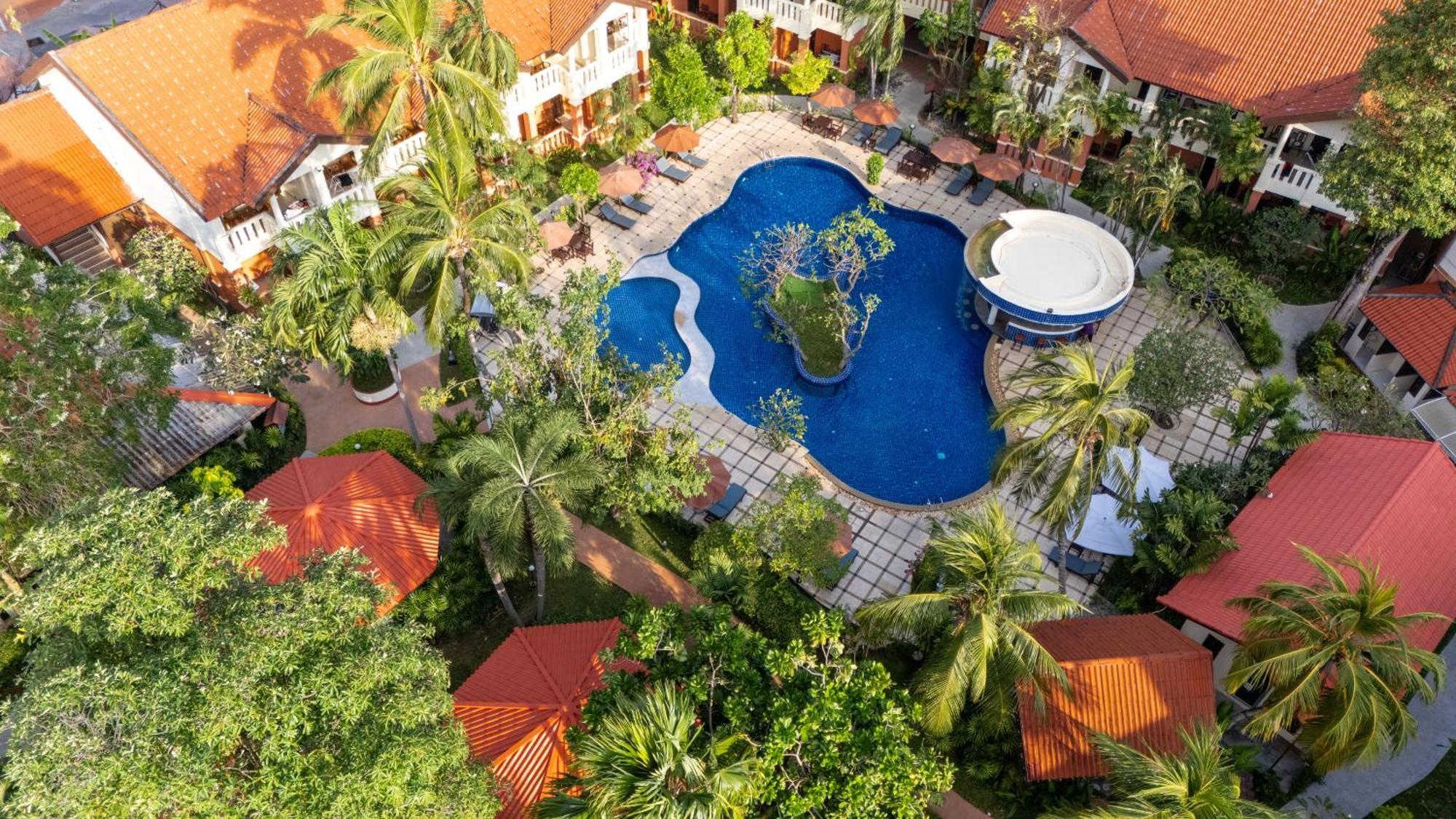Phuket Leelavadee Hua Ting Resort Patong Екстер'єр фото