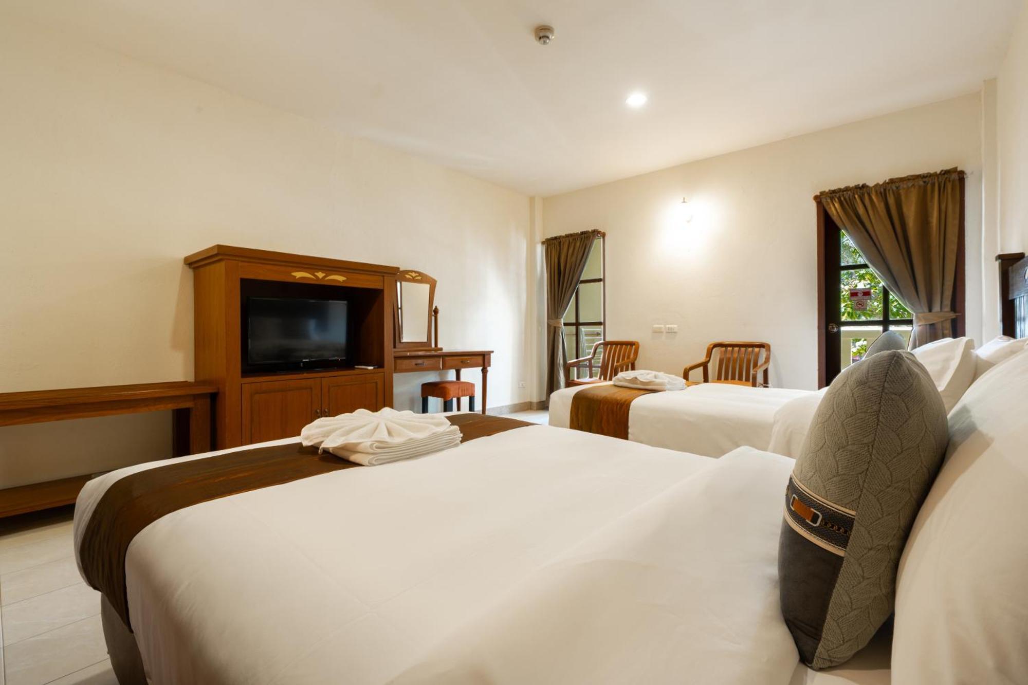 Phuket Leelavadee Hua Ting Resort Patong Екстер'єр фото