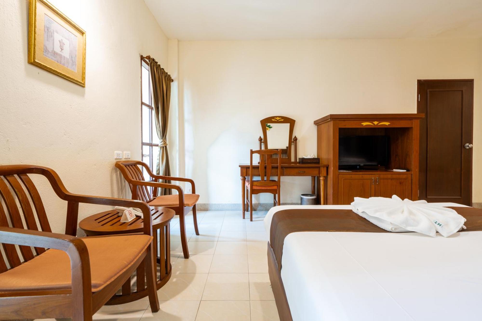 Phuket Leelavadee Hua Ting Resort Patong Екстер'єр фото