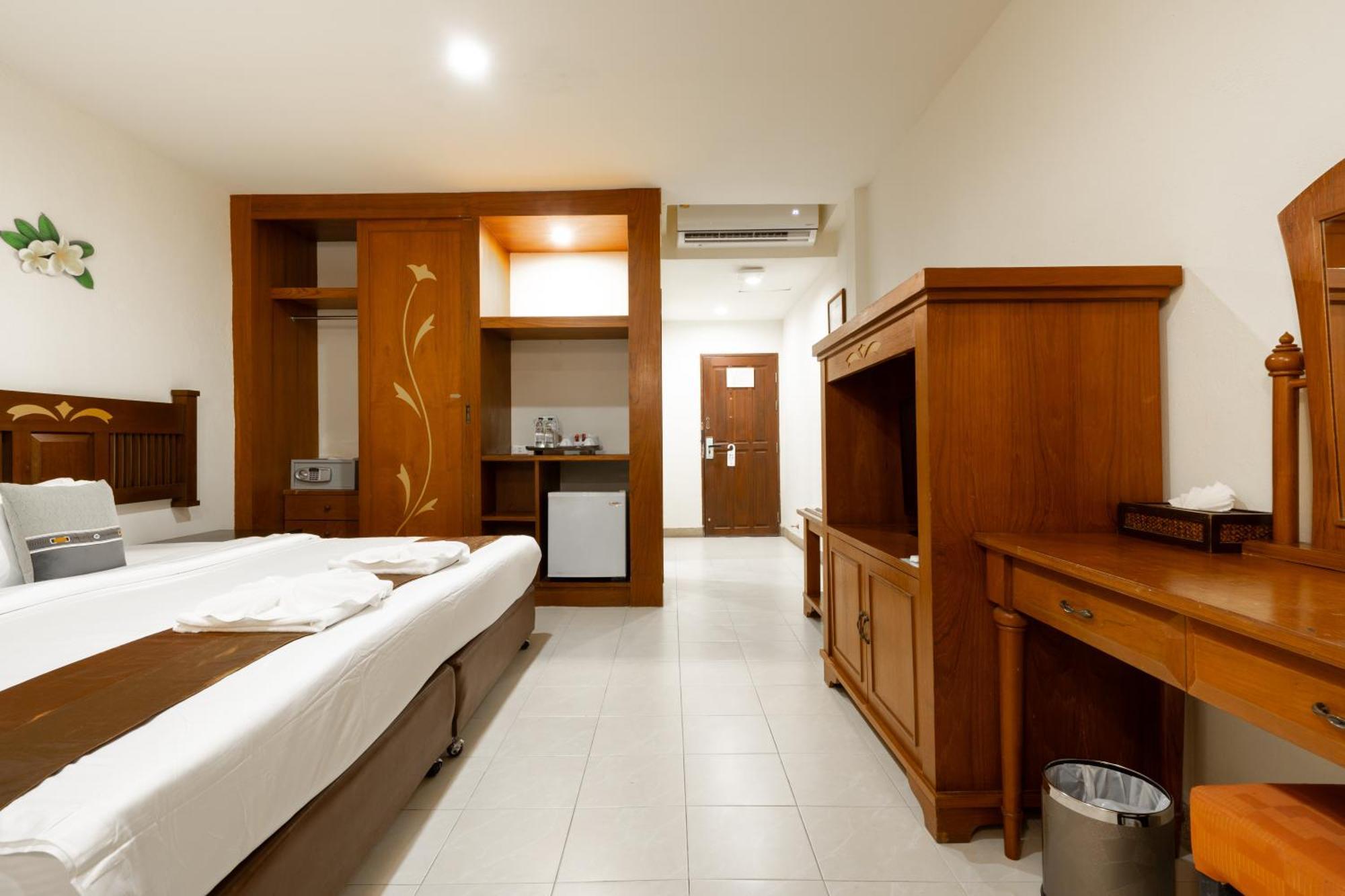Phuket Leelavadee Hua Ting Resort Patong Екстер'єр фото